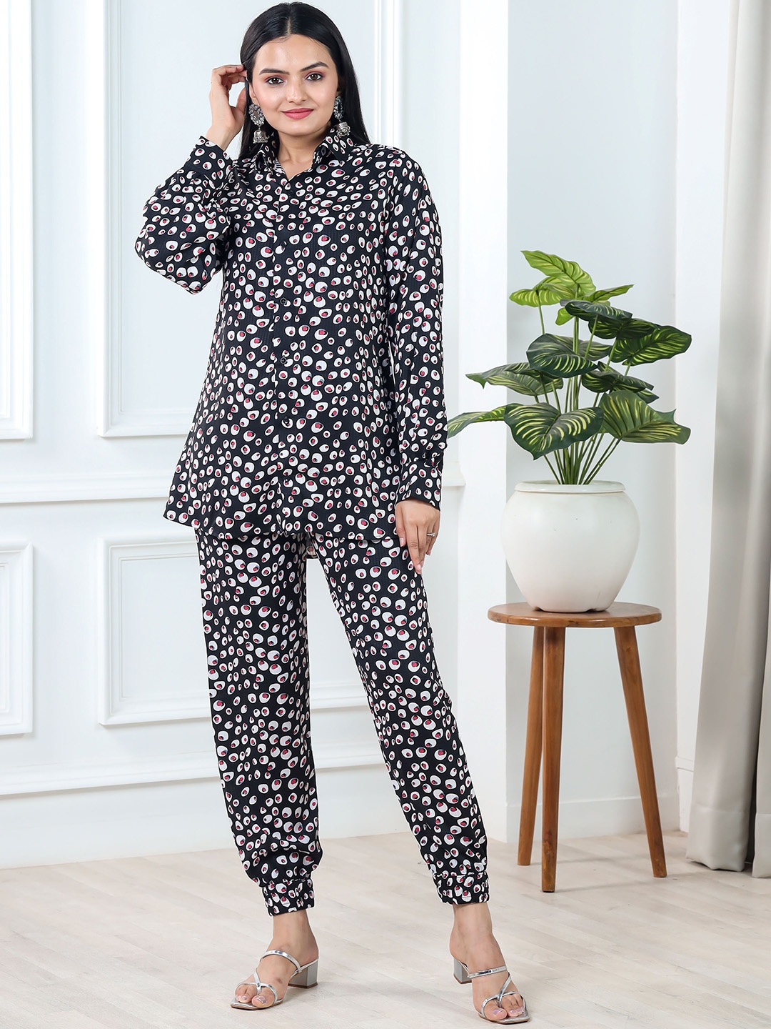 

KALINI Women Printed Shirt With Trousers, Black