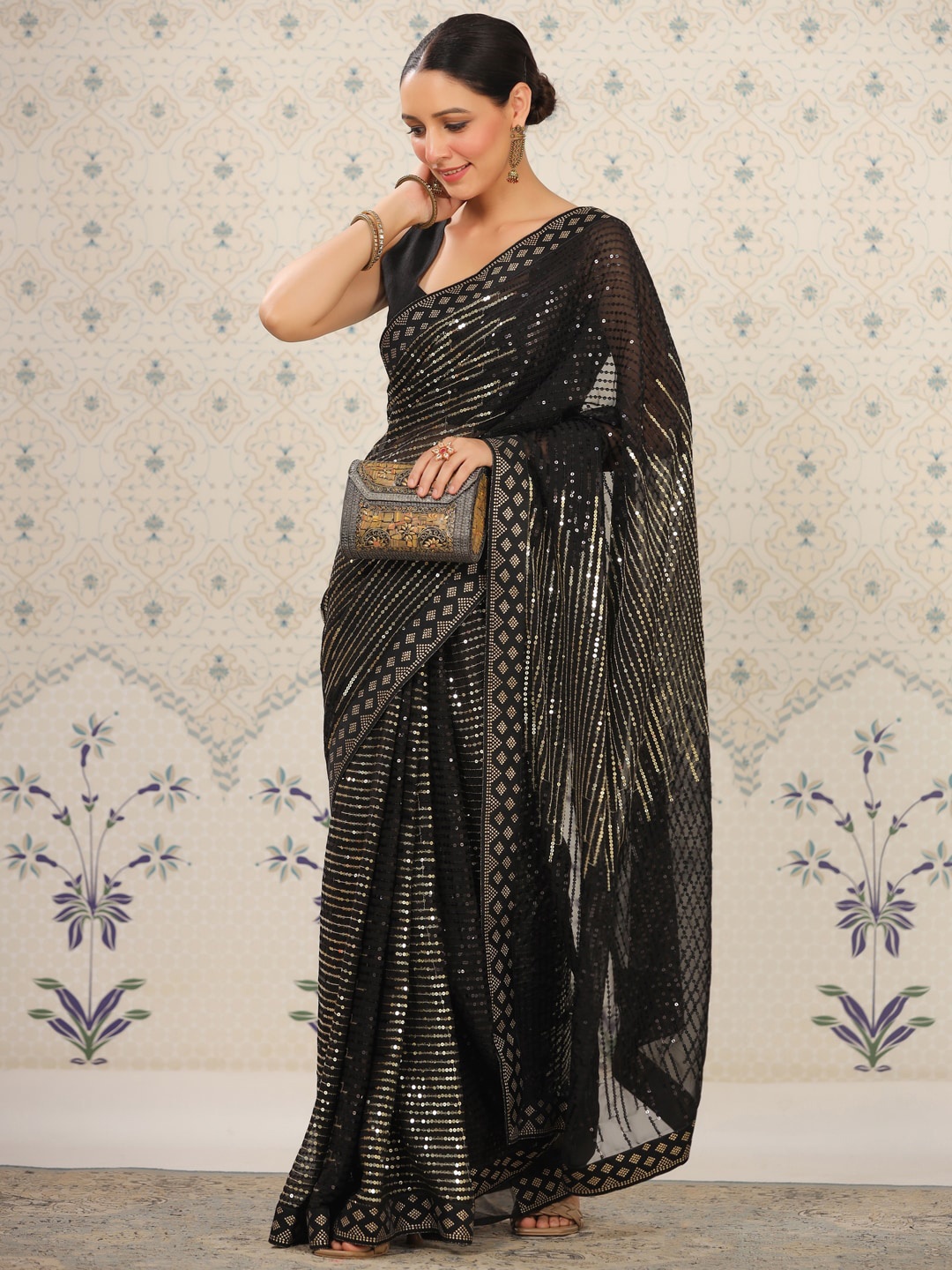 

Ode by House of Pataudi Embellished Saree, Gold