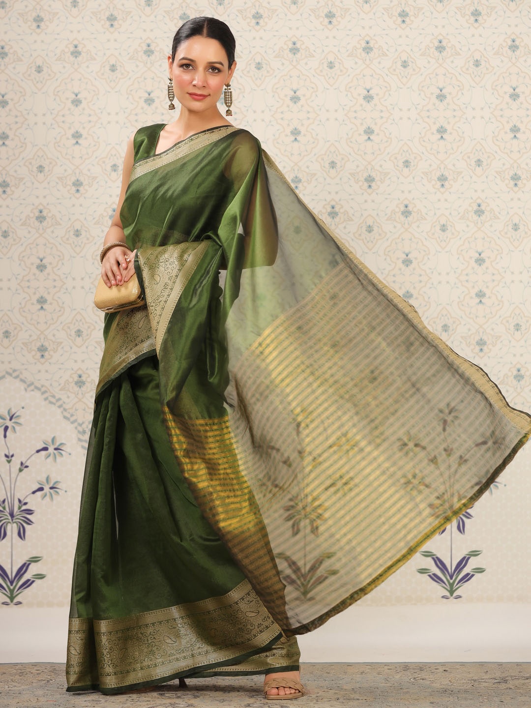 

Ode by House of Pataudi Green Ethnic Motifs Woven Design Zari Silk Cotton Saree