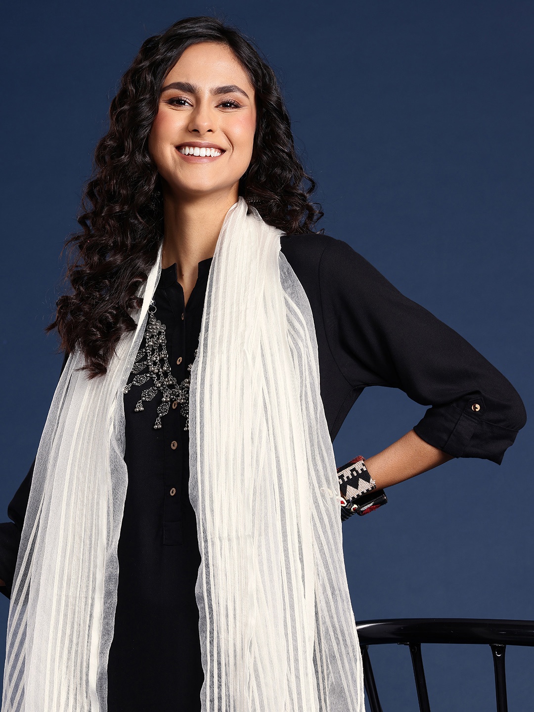 

Taavi Striped Woven Design Tasselled Dupatta, White