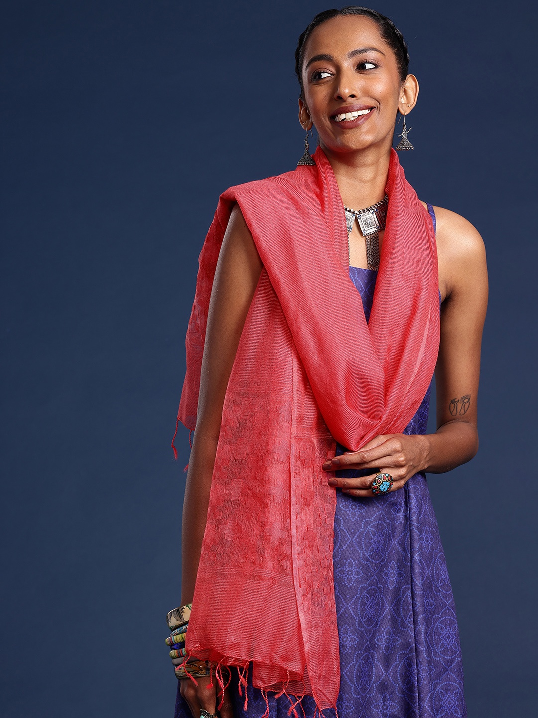 

Taavi Geometric Woven Design Dupatta, Peach