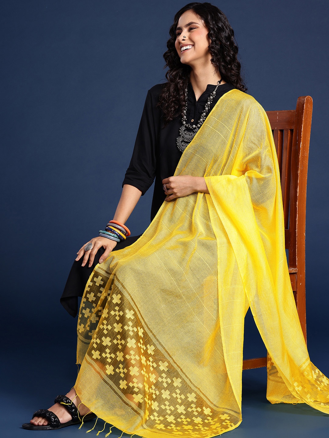 

Taavi Geometric Embroidered Handloom Dupatta, Yellow