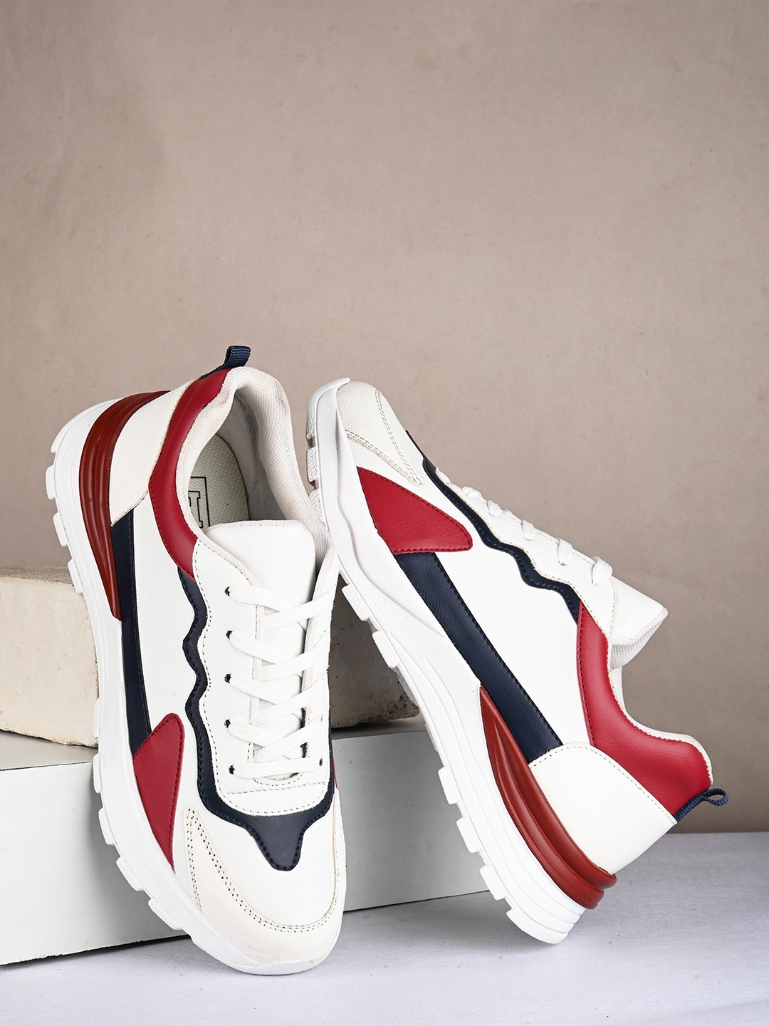 

Mast & Harbour Men White & Red Colourblocked Sneakers