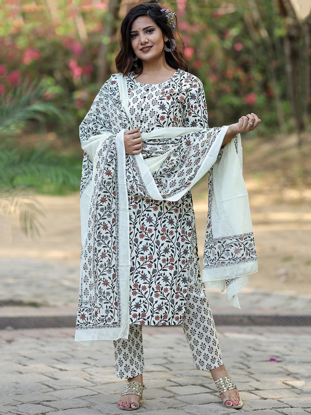 

KALINI Ethnic Motifs Printed Pure Cotton Kurta With Trousers & Dupatta, Black