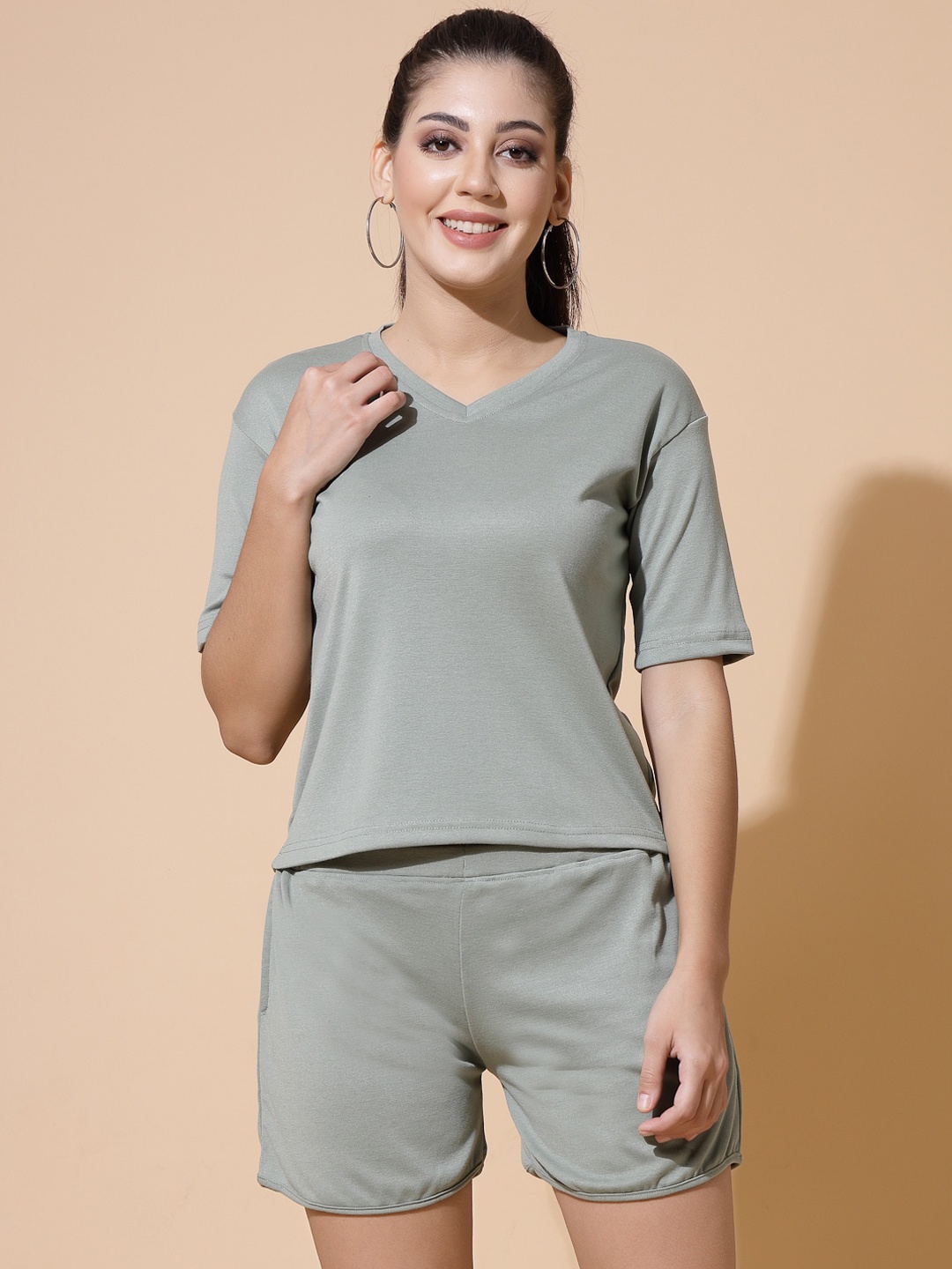 

HILL STREET V-Neck T-shirt with Short Co-Ords, Grey