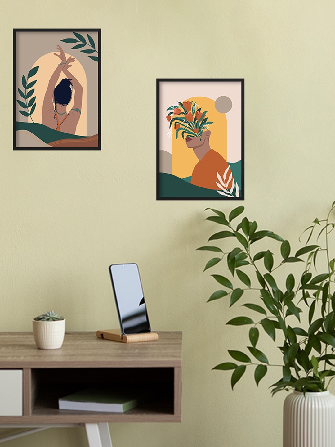 

Happening Hippo 2 Pcs Green and Cream Man & Woman Rising Wall Art
