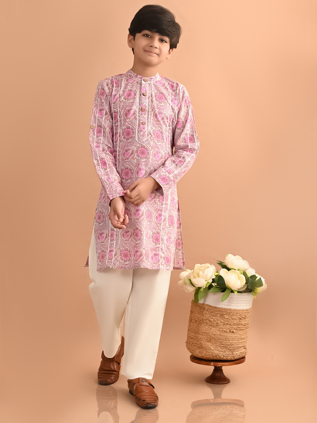 

LilPicks Boys Floral Printed Band Collar Pure Cotton Straight Kurta with Trousers, Pink