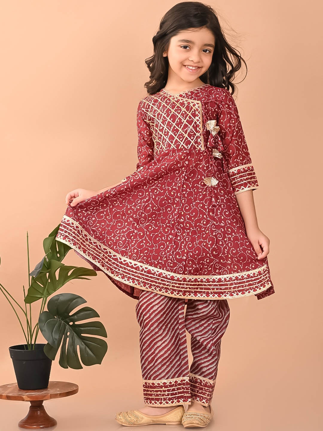 

LilPicks Girls Floral Printed Angrakha Pure Cotton A-Line Kurta with Trousers, Maroon