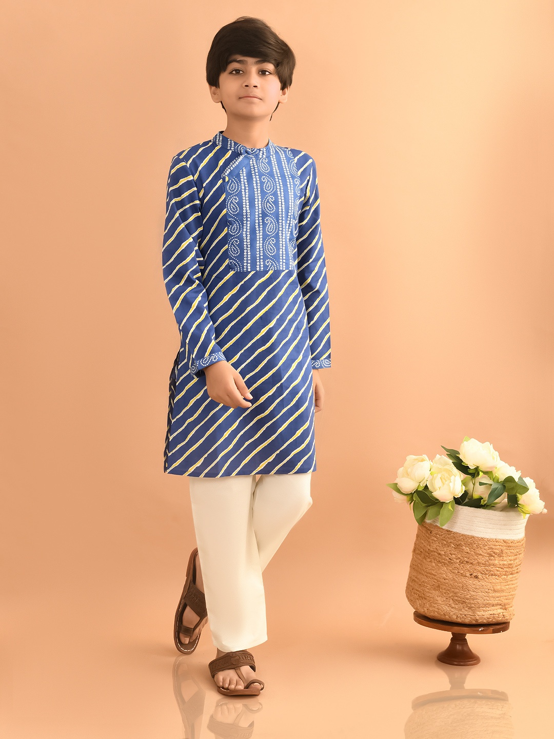 

LilPicks Leheriya Printed Band Collar Pure Cotton Straight Kurta With Trousers, Blue