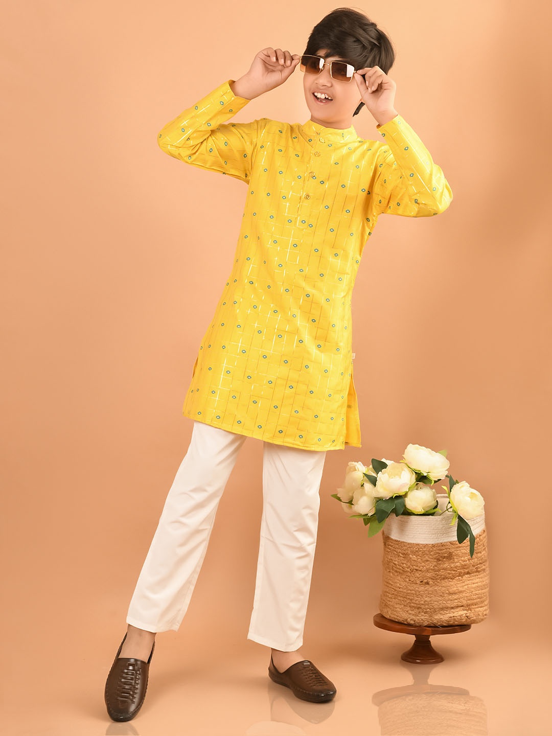 

LilPicks Boys Geometric Printed Regular Pure Cotton Kurta with Pyjamas, Yellow