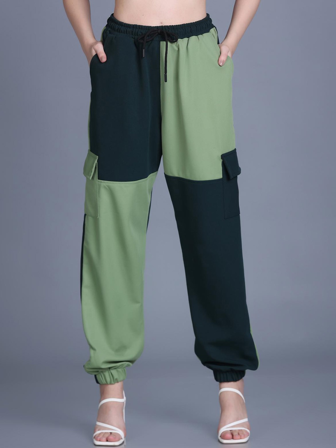 

The Dance Bible Women Colourblocked Pure Cotton Relaxed Fit Joggers, Green