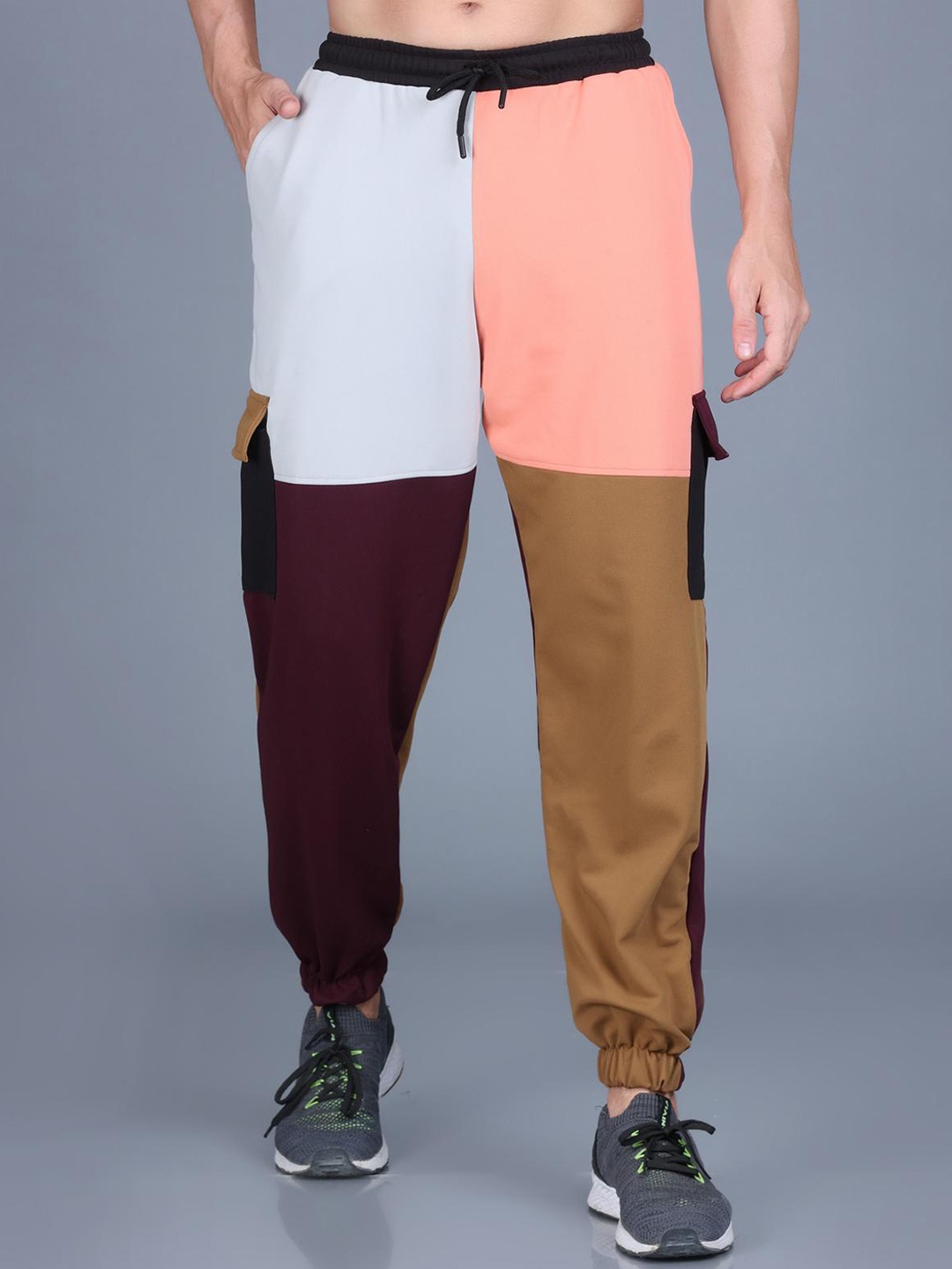 

The Dance Bible Men Colourblocked Cotton Baggy Joggers, Grey