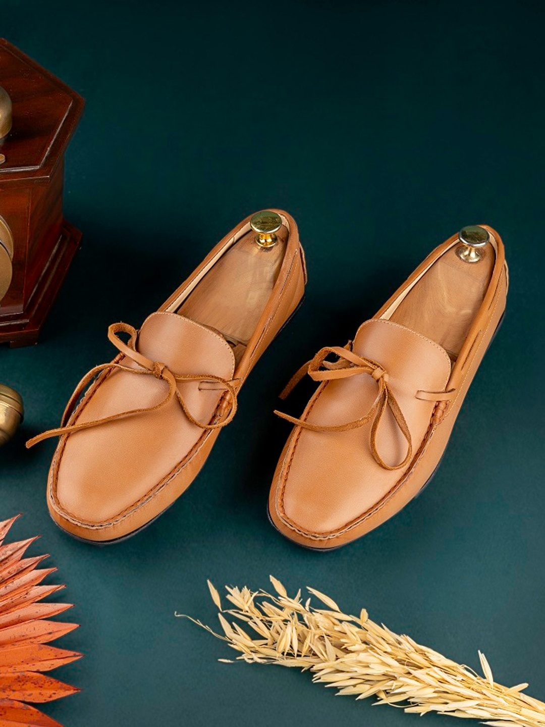 

GRIFFIN Men Coco French Luxury Latex Lined Leather Boat Shoes, Camel brown