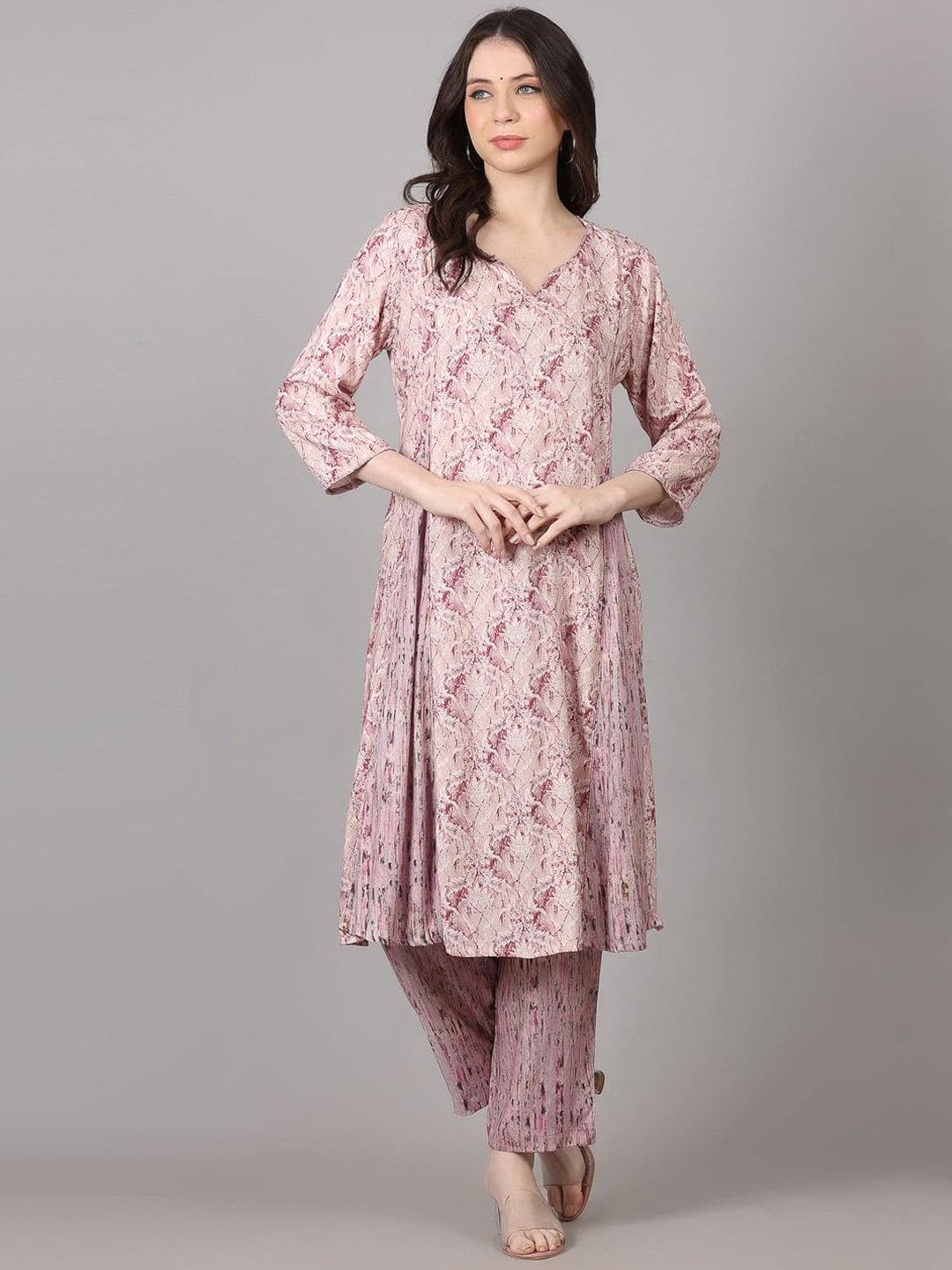 

pinfit Floral Printed A-Line Kurta With Trousers, Pink