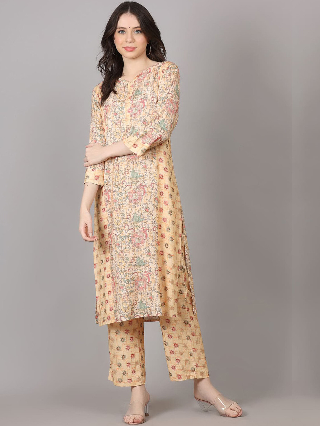 

pinfit Floral Printed Kurta With Palazzos, Cream