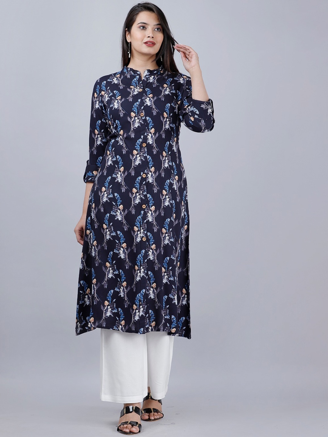 

MAUKA Floral Printed Straight Kurta with Palazzos, Navy blue