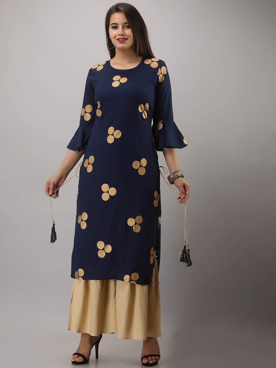 

MAUKA Geometric Printed Kurta with Sharara, Navy blue