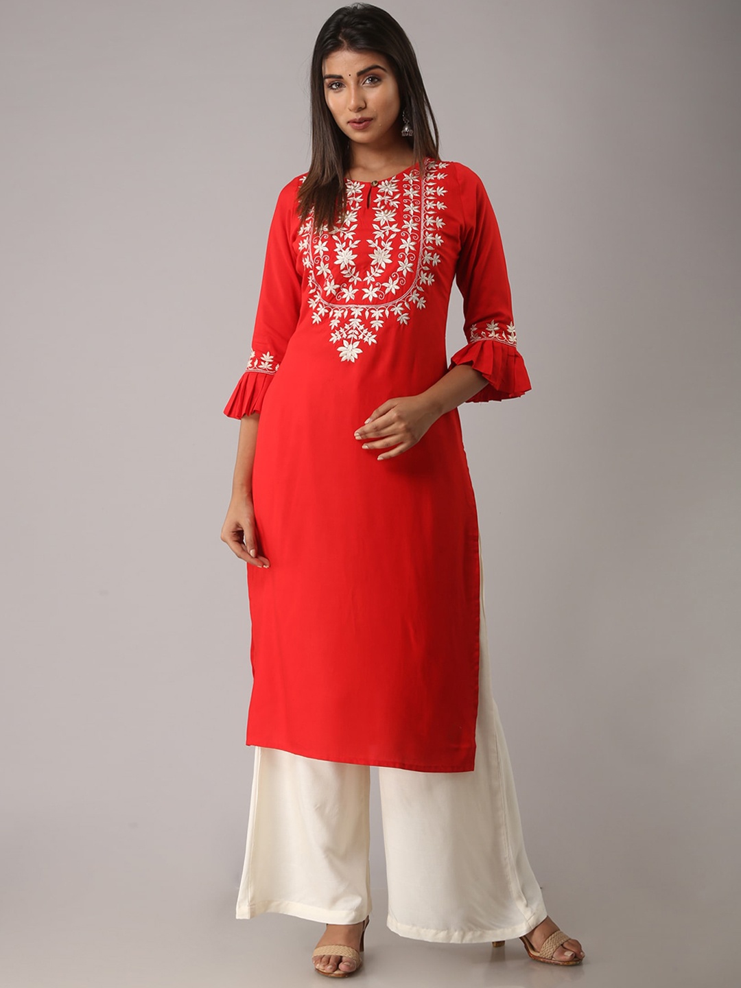 

MAUKA Ethnic Motifs Embroidered Kurta with Palazzos, Red
