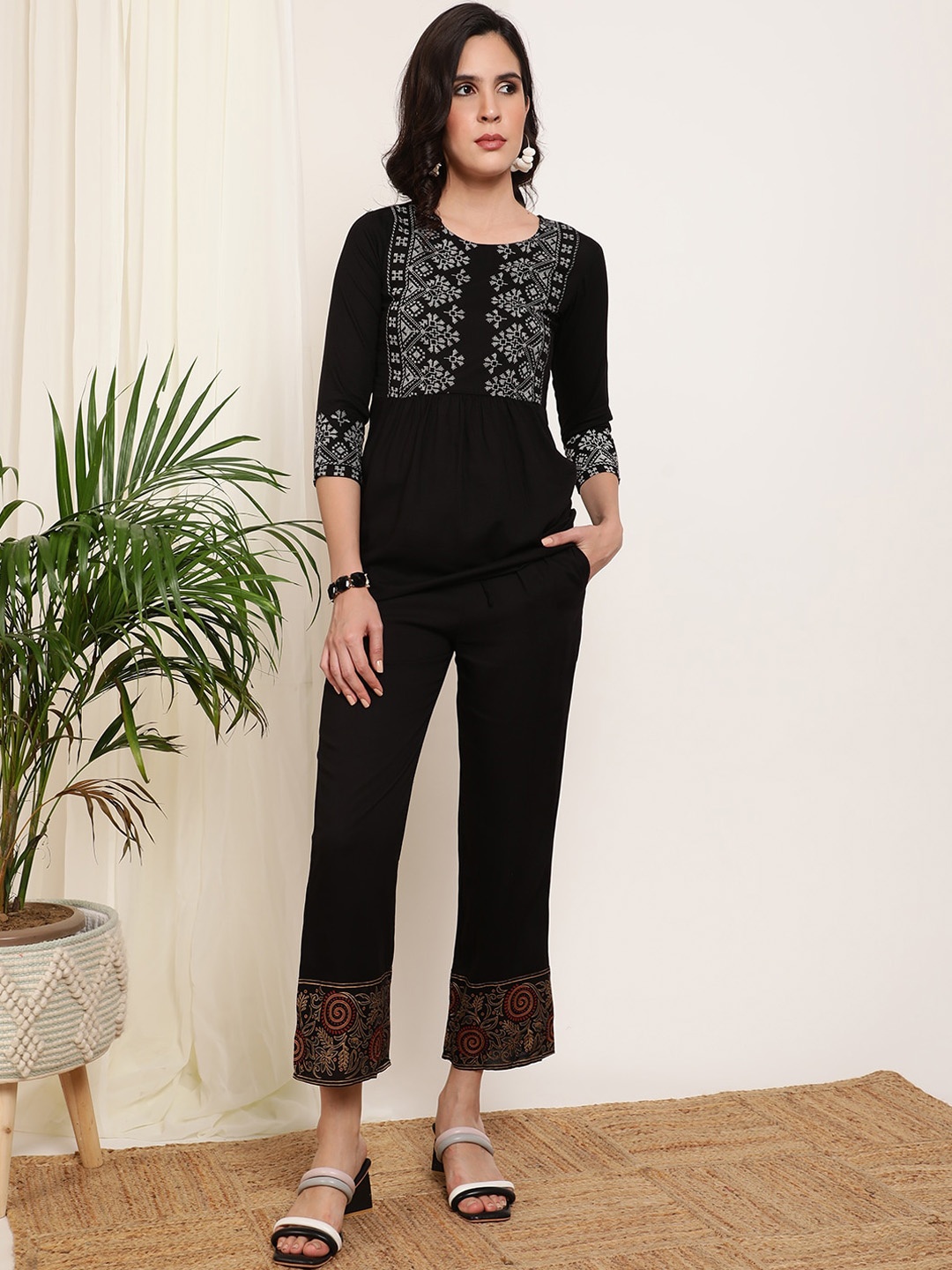 

DAEVISH Printed Top With Trouser Co-Ords, Black