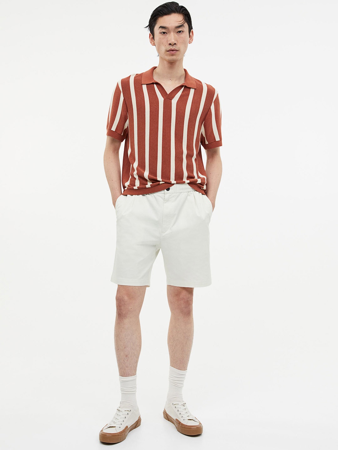 

H&M Men Regular Fit Chino Shorts, White