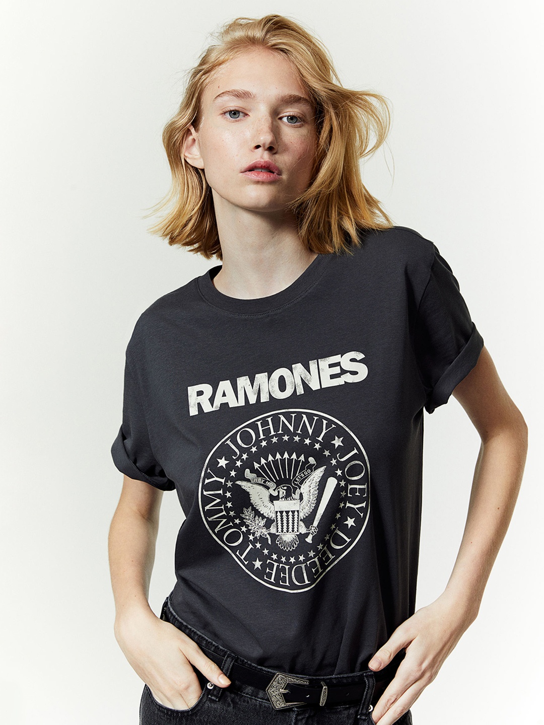 

H&M T-Shirt With A Motif, Grey