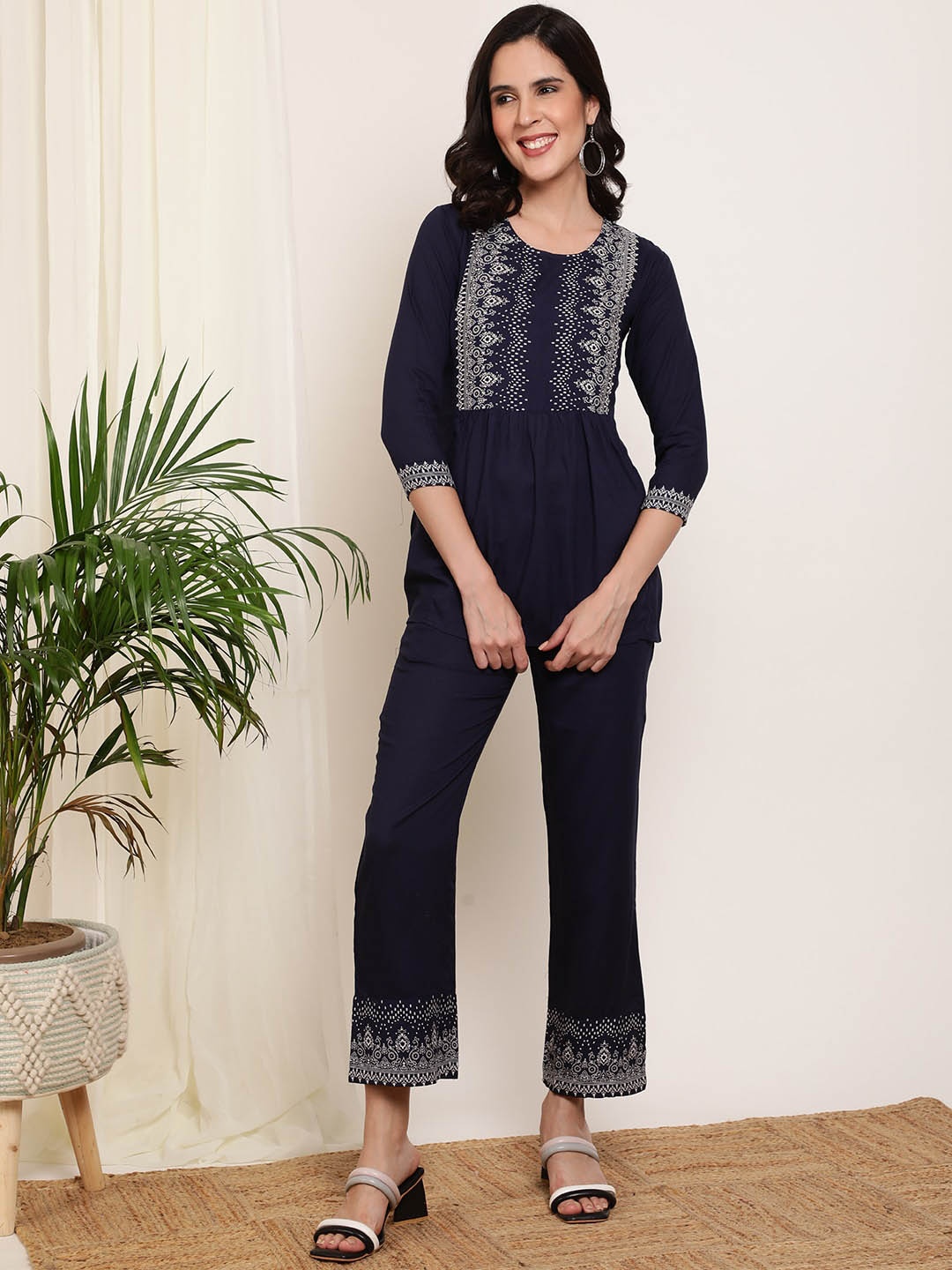 

DAEVISH Ethnic Motifs Printed Tunic With Trouser, Blue