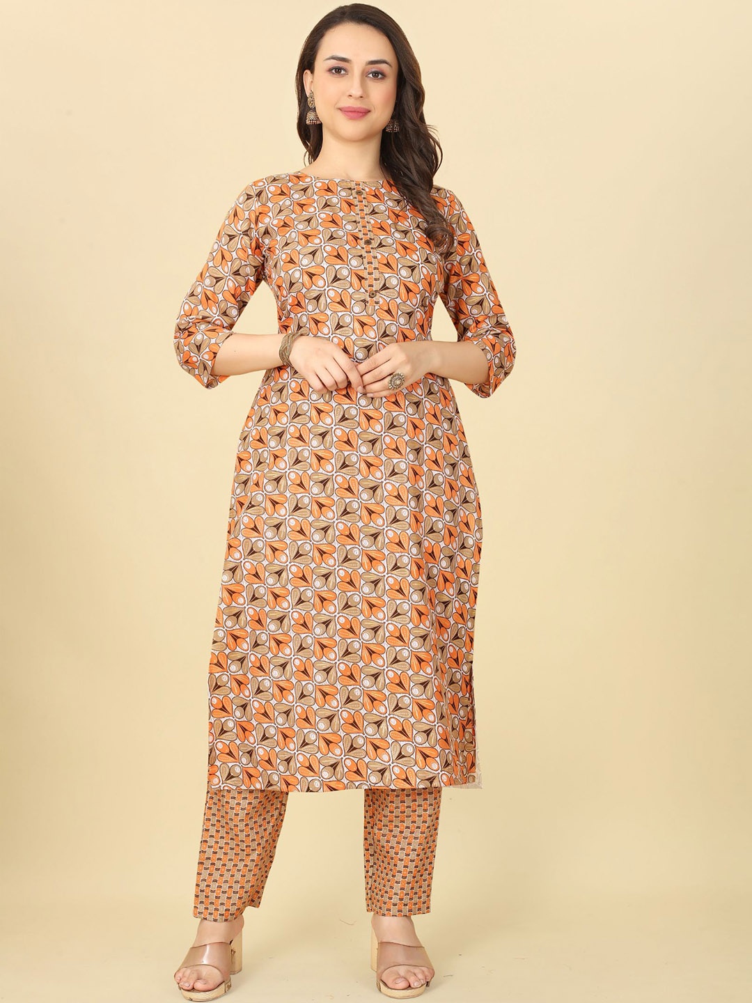 

PREMROOP- THE STYLE YOU LOVE Floral Printed Kurta With Trousers, Orange