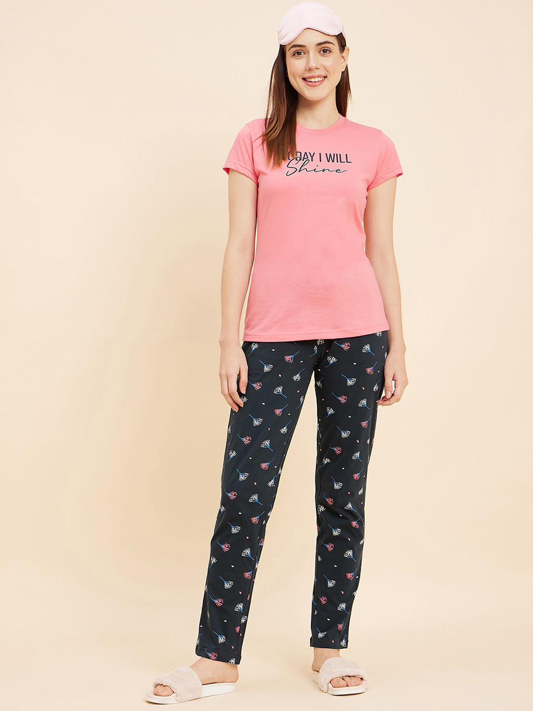 

Sweet Dreams Printed T-shirt & Pyjamas, Pink