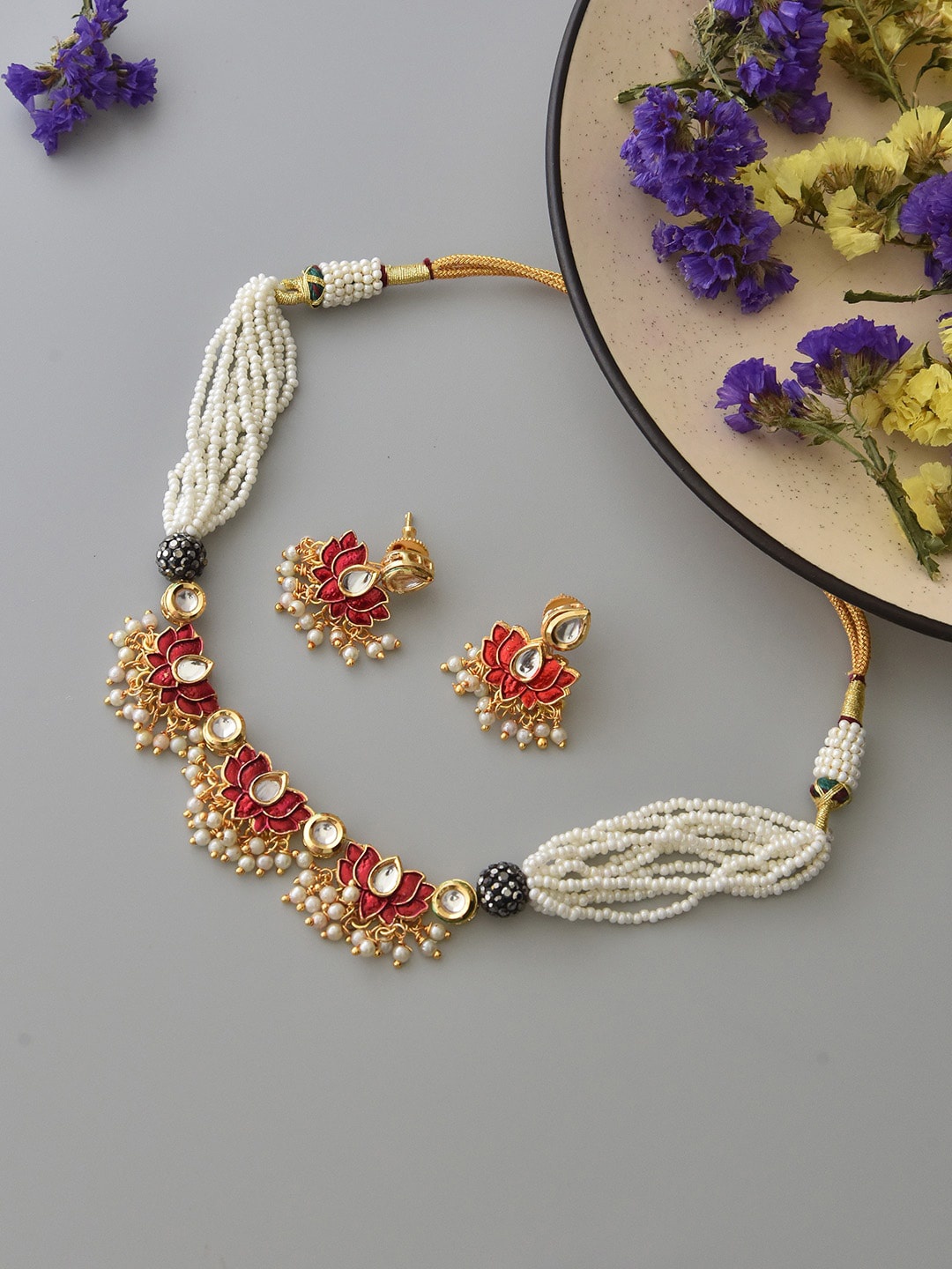 

Swabhimann Jewellery Gold Plated Kundan-Studded & Pearls Beaded Jewellery Set