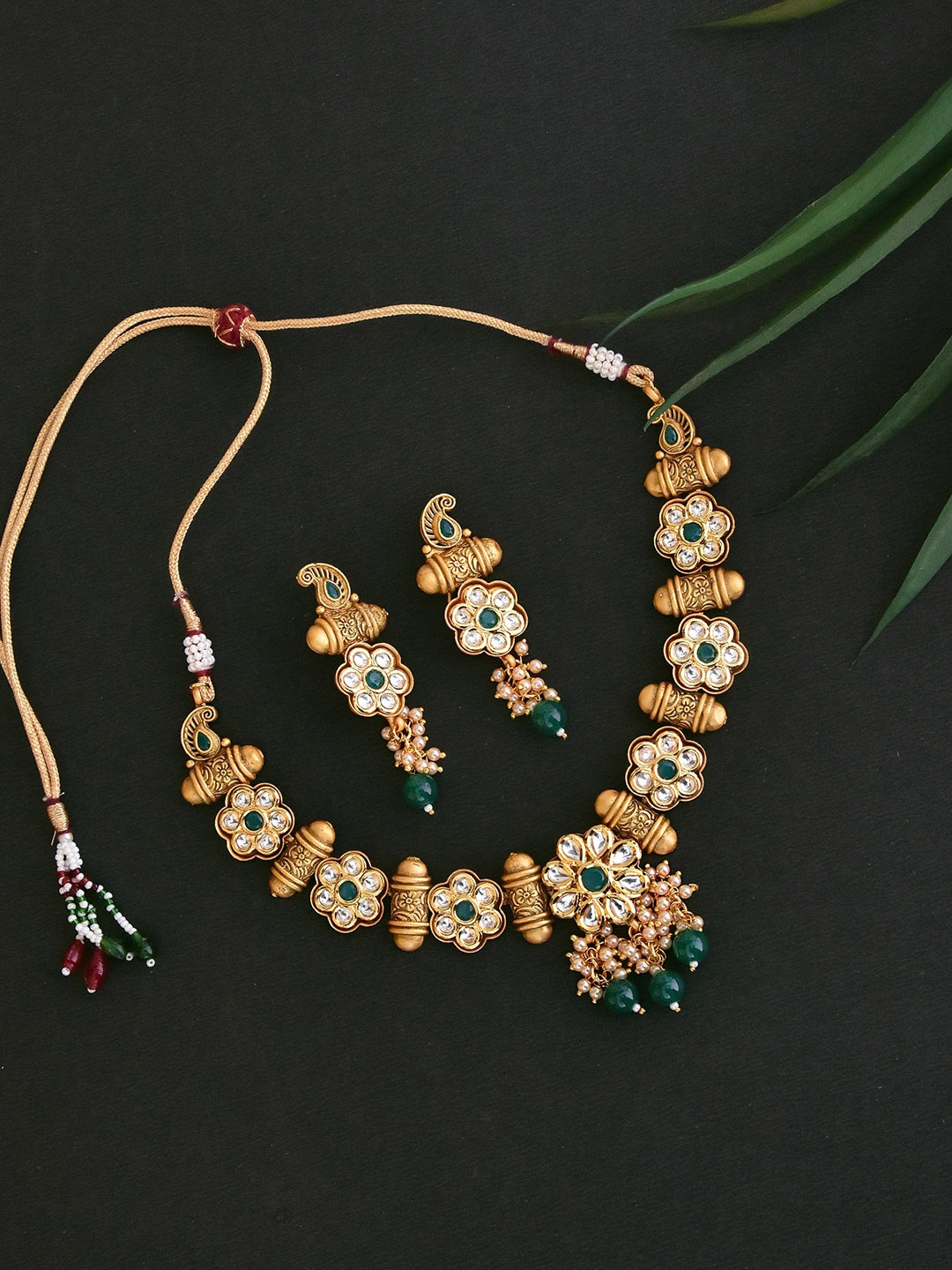 

Swabhimann Jewellery Kundan Studded & Beaded Necklace & Earrings, Gold