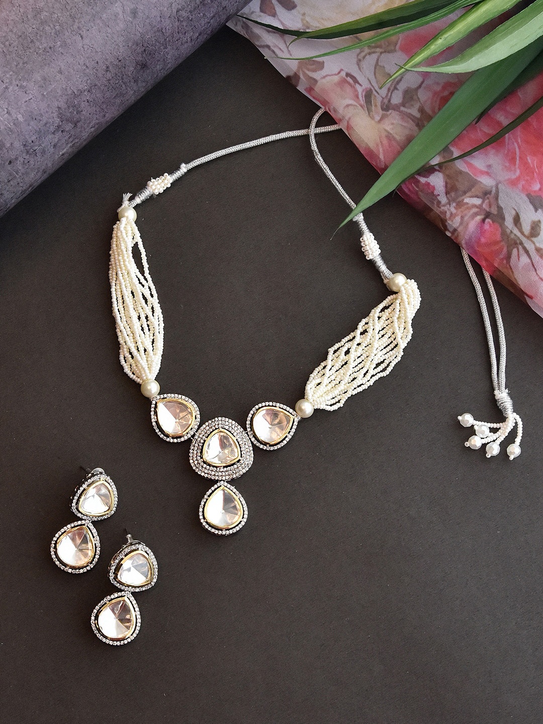 

Swabhimann Jewellery Kundan-Studded & Beaded Jewellery Set, Silver