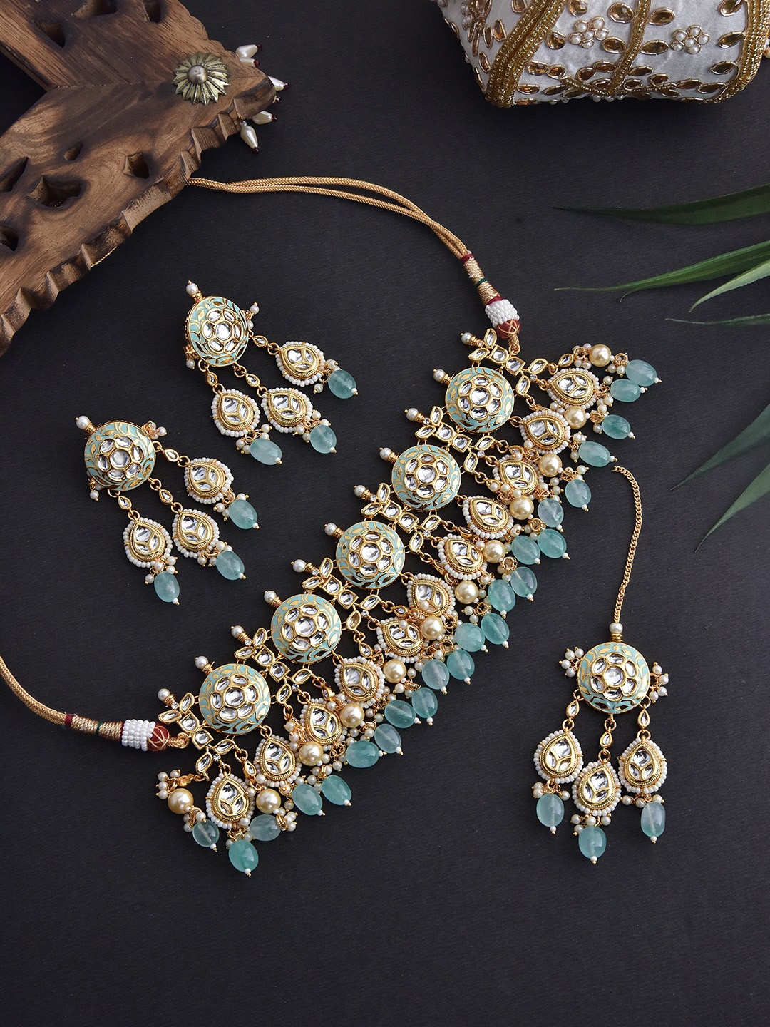 

Swabhimann Jewellery Kundan Studded & Beaded Jewellery Set, Gold
