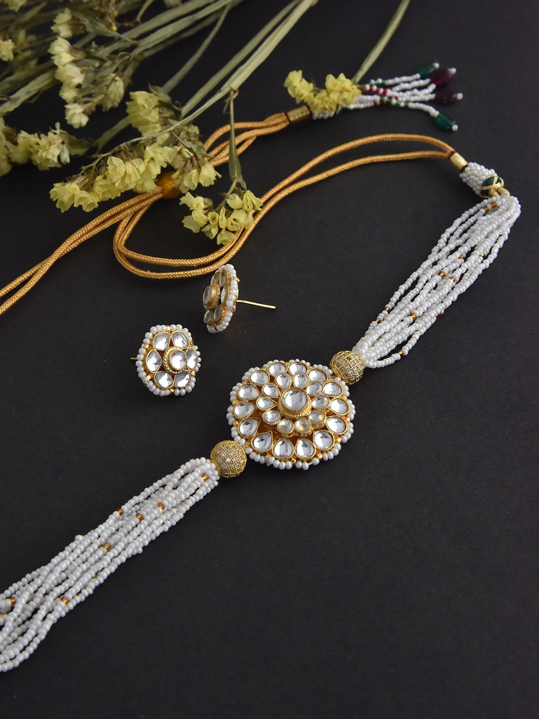 

Swabhimann Jewellery Gold Plated Kundan Jewellery Set, White