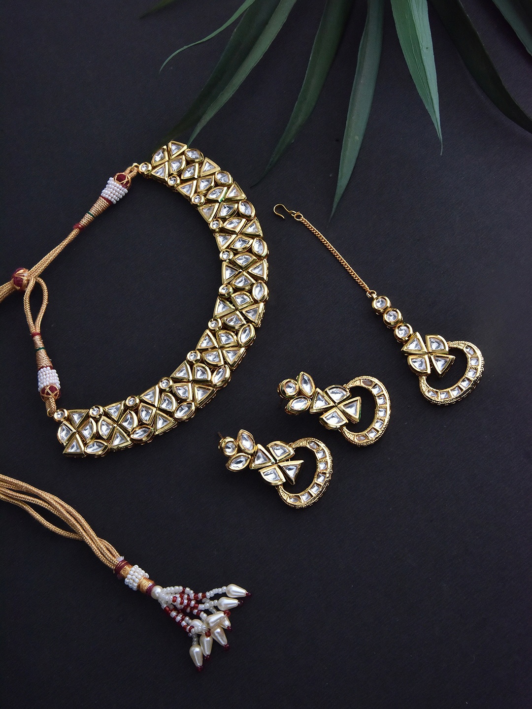 

Swabhimann Jewellery Kundan Studded & Beaded Jewellery Set, Gold