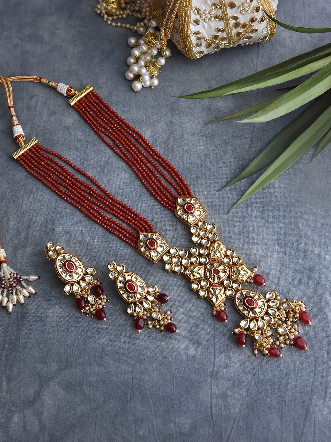 

Swabhimann Jewellery Kundan Studded & Beaded Necklace & Earrings, Gold