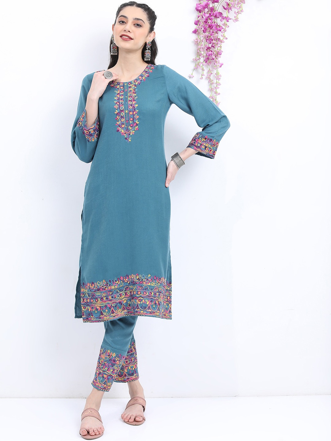 

KETCH Ethnic Motifs Embroidered Regular Straight Kurta with Trousers, Blue