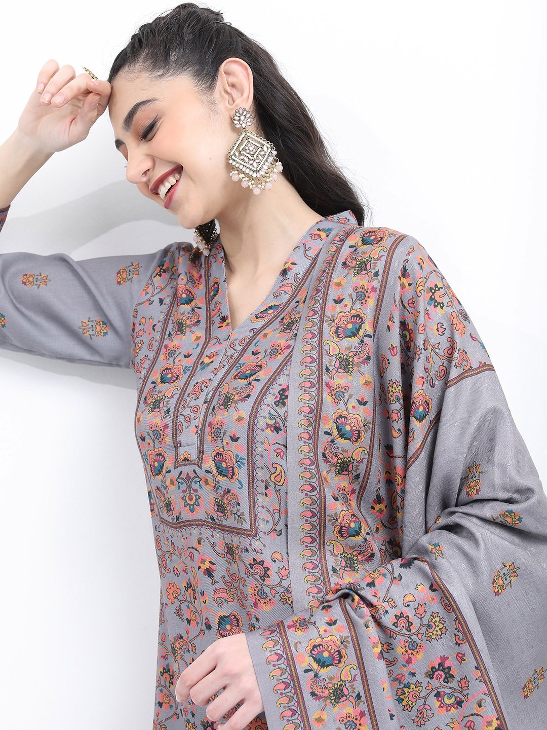 

KETCH Floral Printed Regular Kurta With Trousers & Dupatta, Grey