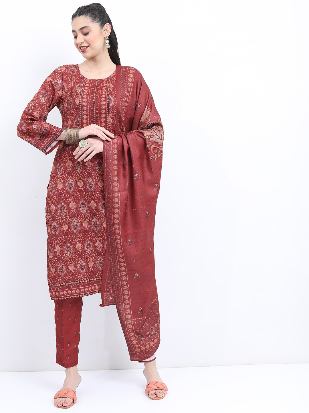 

KETCH Ethnic Motifs Printed Regular Kurta With Trousers & Dupatta, Maroon