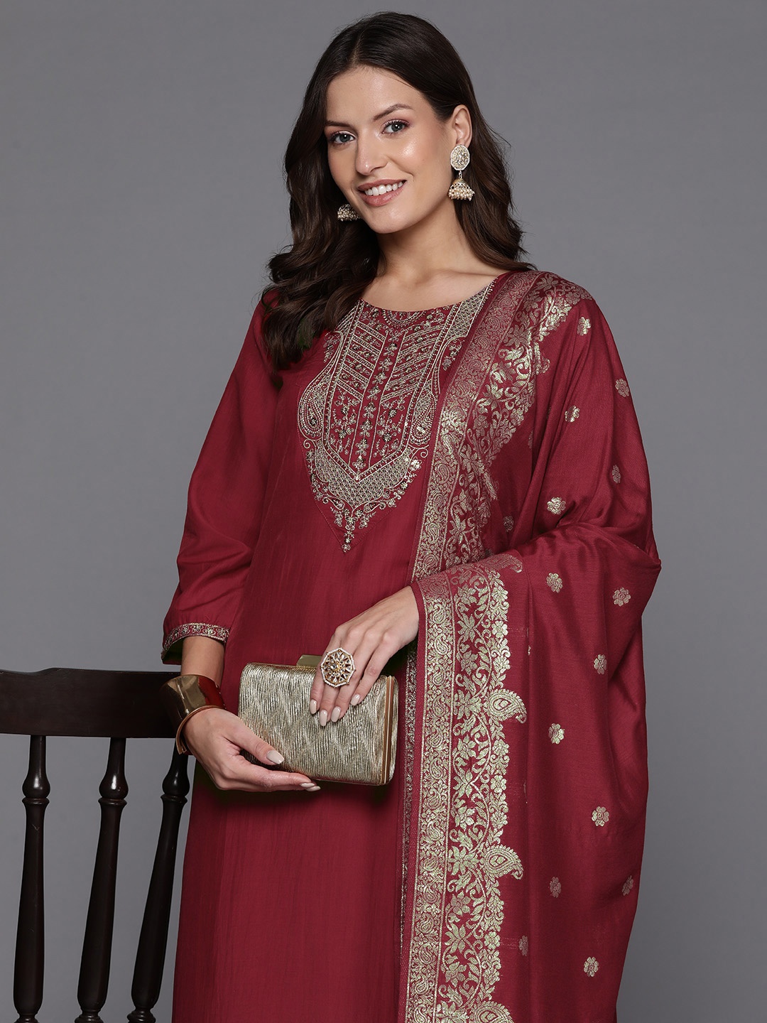 

Indo Era Women Ethnic Motifs Yoke Design Regular Sequinned Kurta with Trousers & Dupatta, Maroon