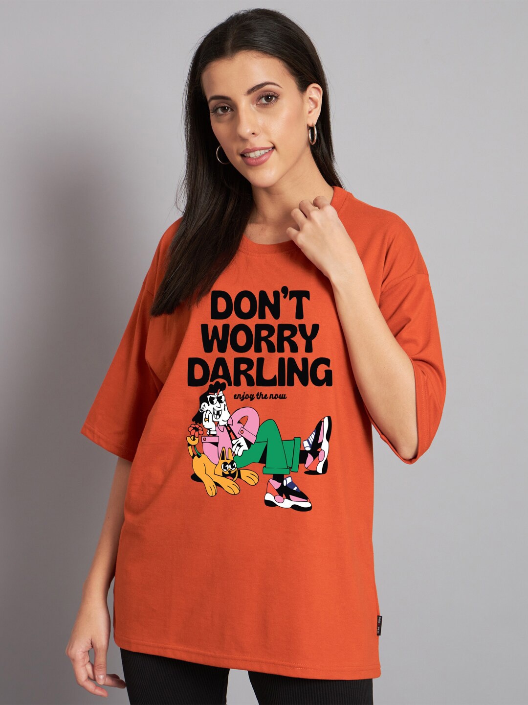 

Imsa Moda Typography Printed Drop-Shoulder Sleeves Cotton Oversized T-shirt, Orange