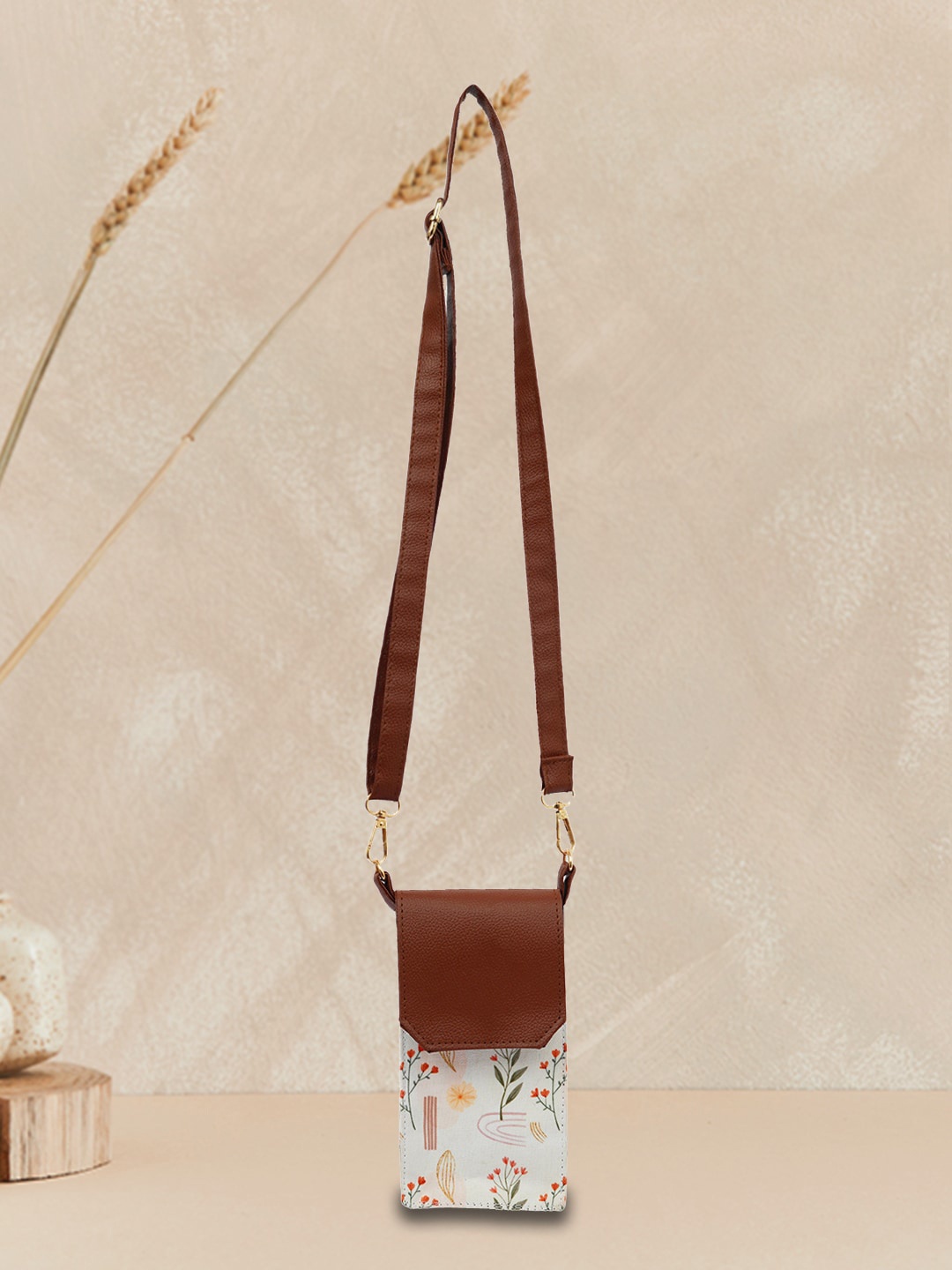 

DressBerry Floral Printed Mobile Pouch, Brown