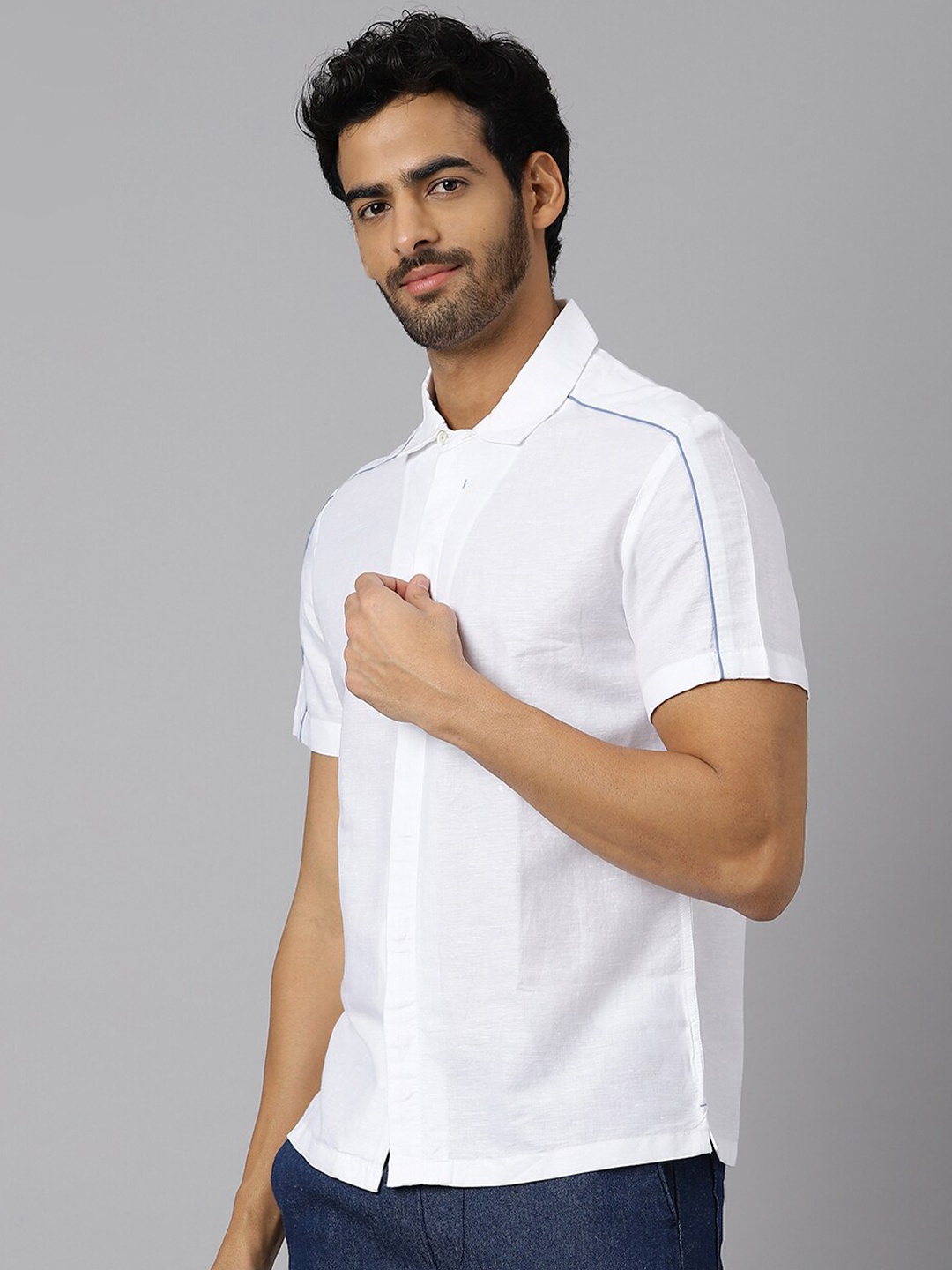 

KINGDOM OF WHITE Standard Cutaway Collar Cotton Casual Shirt