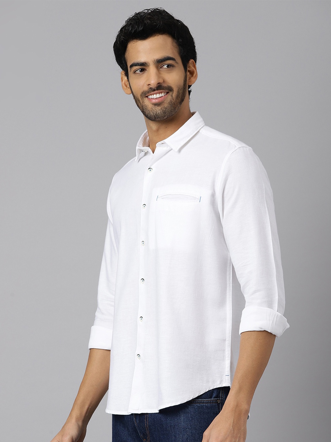 

KINGDOM OF WHITE Standard Slim Fit Cutaway Collar Chest Pocket Linen Casual Shirt