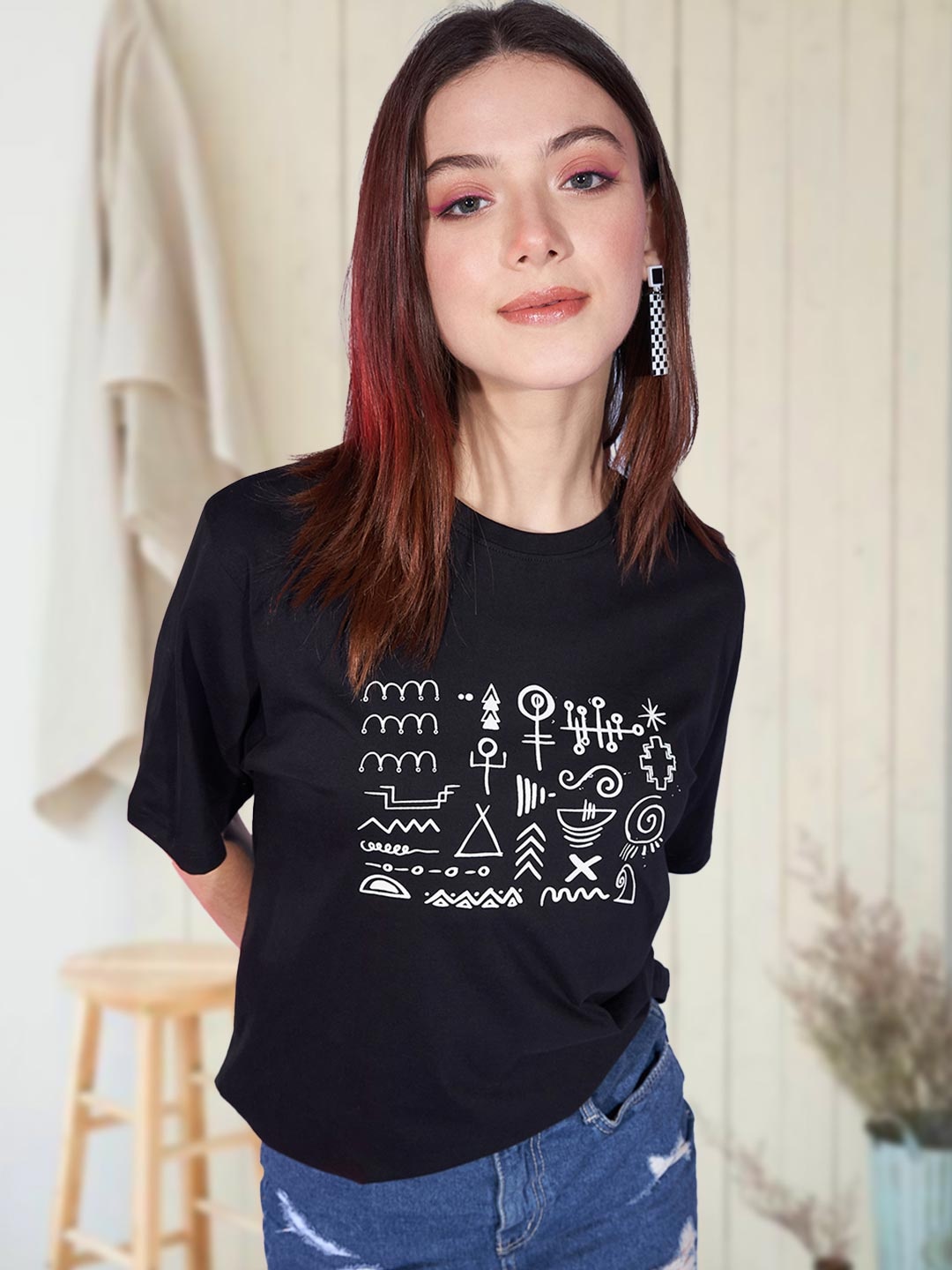 

Roadster Printed Oversized Drop-Shoulder Sleeves Longline Pure Cotton T-shirt, Black