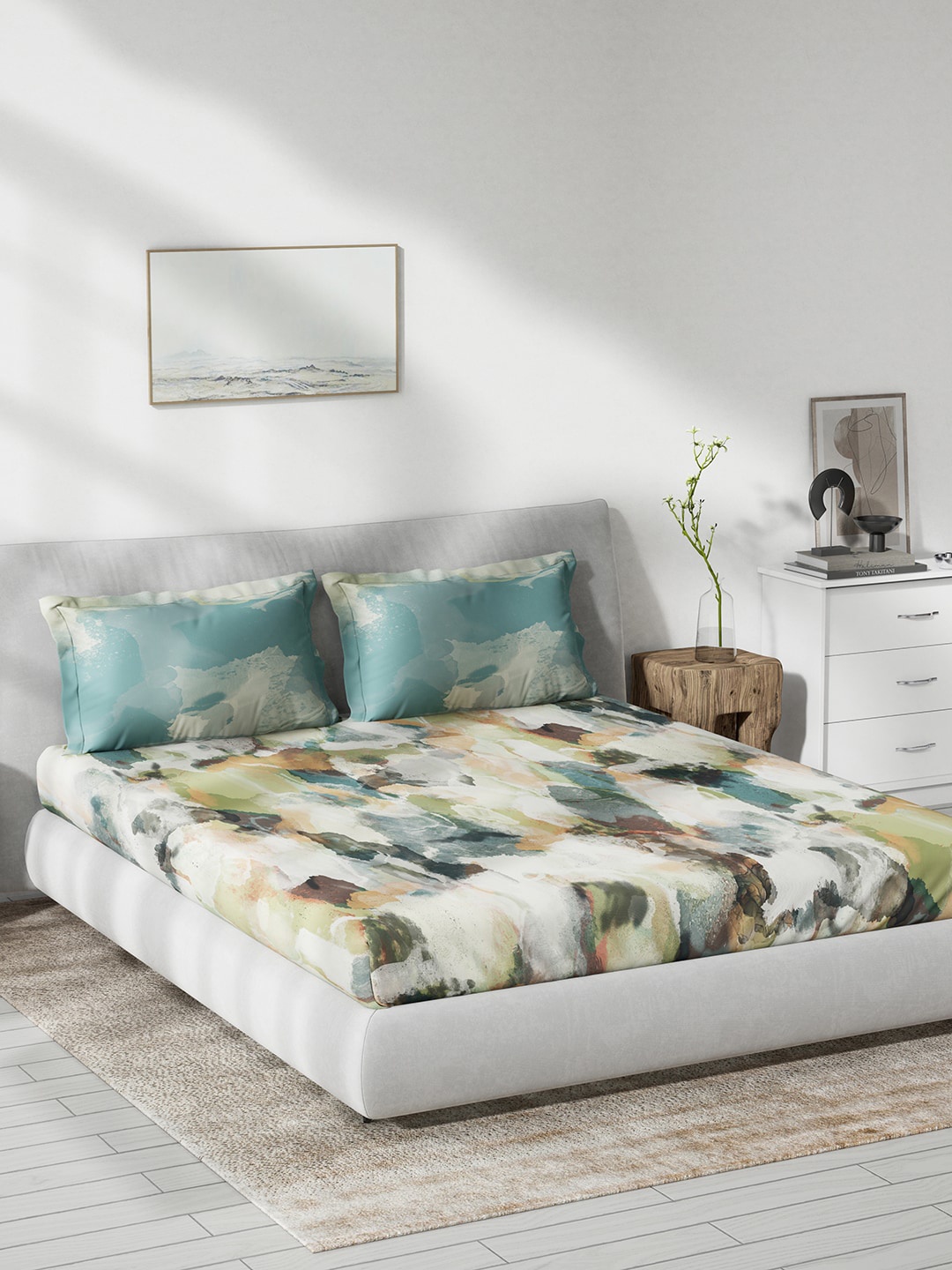 

DDecor Green & White Abstract Cotton 144 TC Queen Bedsheet with 2 Pillow Covers