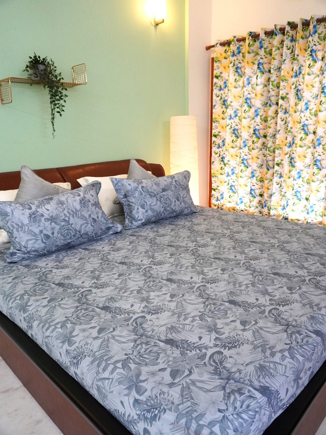 

TARA- Sparkling Homes Grey & Blue Floral Cotton 250 TC King Bedsheet With 2 Pillow Covers