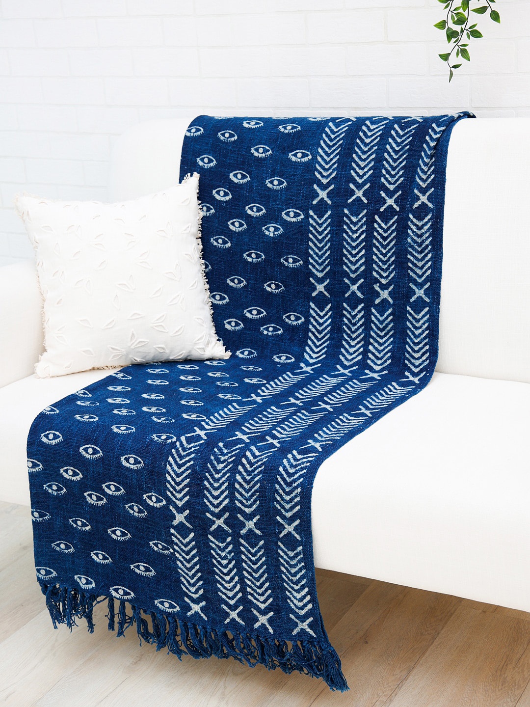 

Ariana Navy Blue & White Handblock Printed Cotton Throw