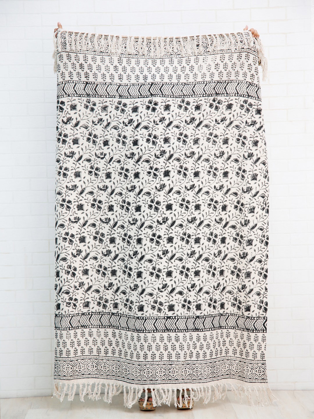 

Ariana Off White & Black Printed Cotton Throw