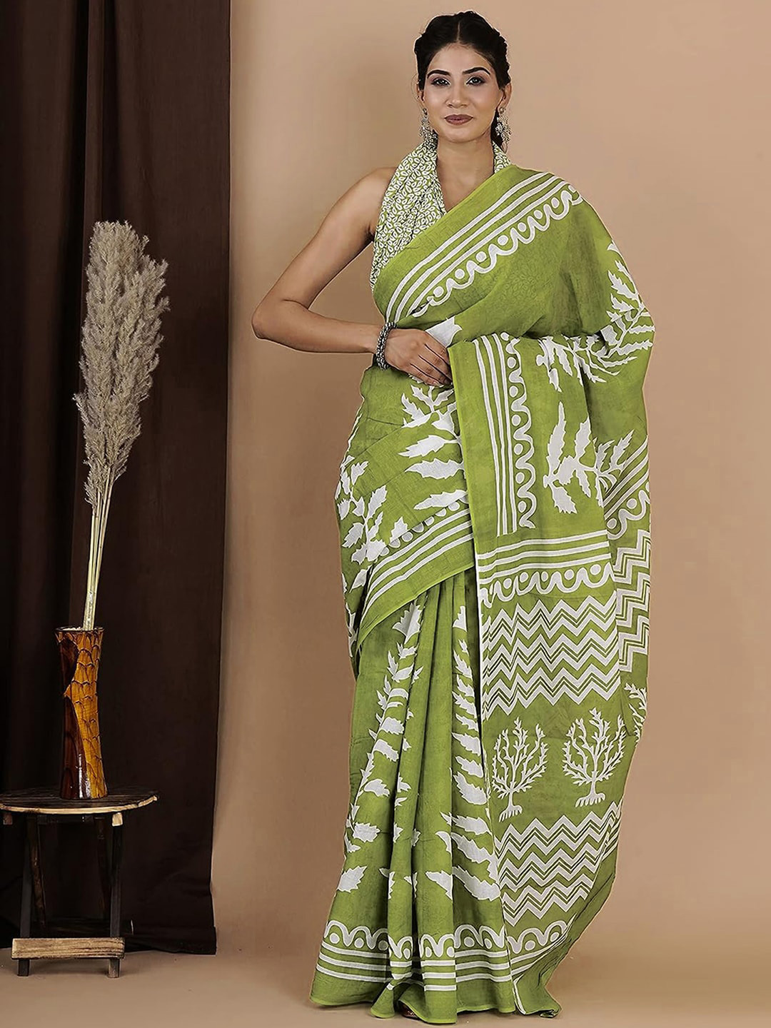 

Mitera Olive Green Floral Printed Saree