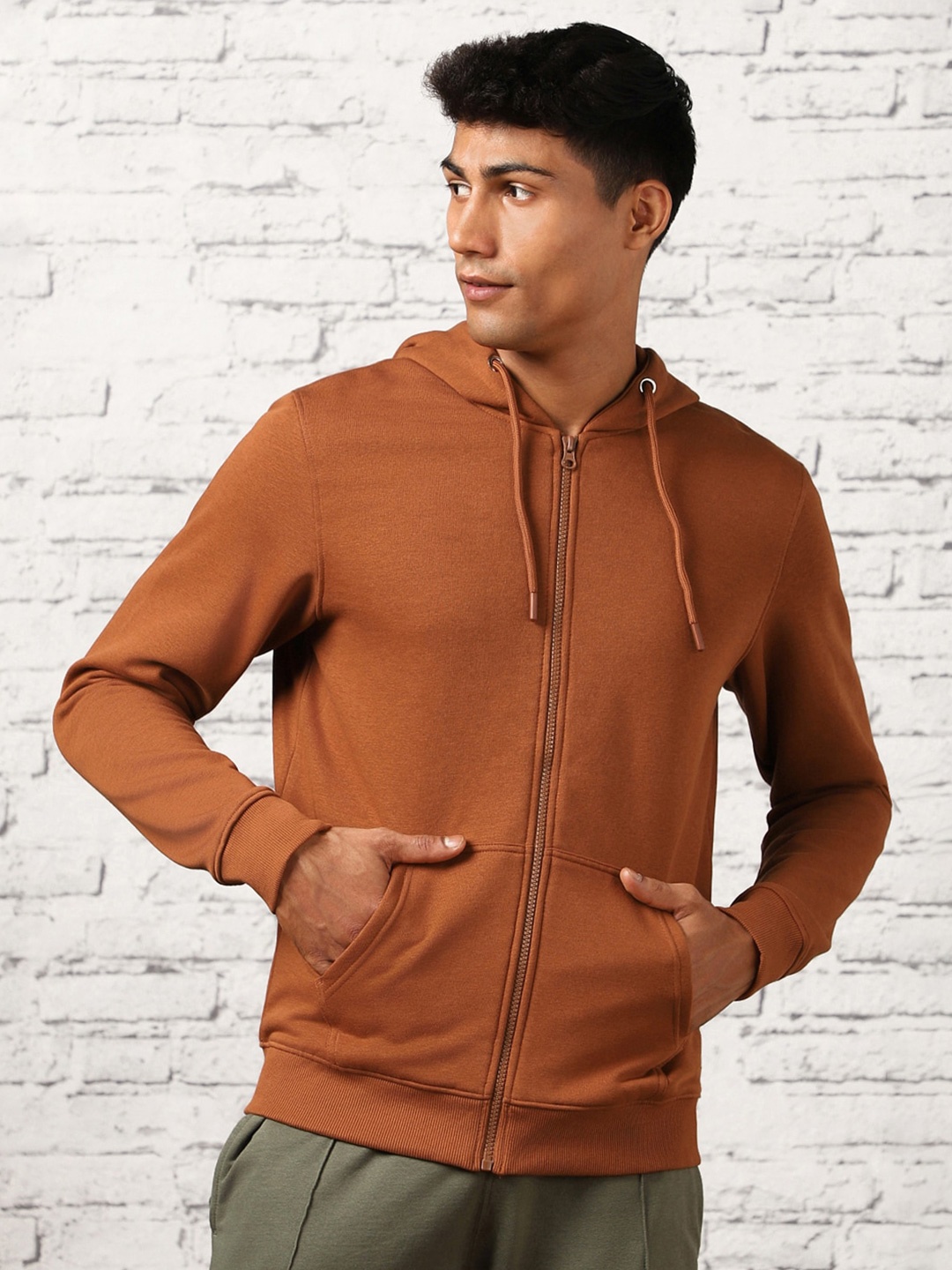 

NOBERO Men Zipper Hooded Sweatshirt, Brown